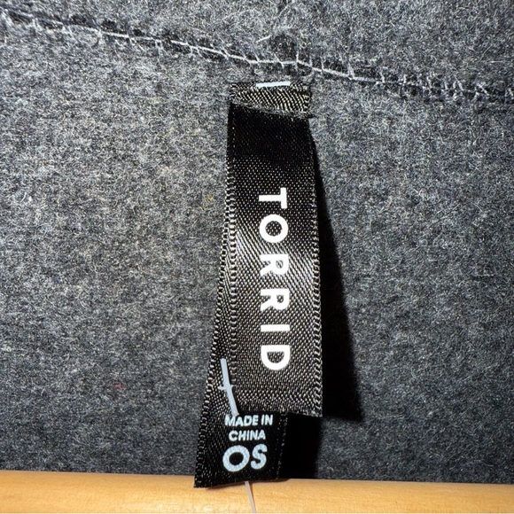 Torrid Womens Fur Trim Hooded Ruana Poncho Gray Black Faux Fur Fall Winter OS - Picture 4 of 11